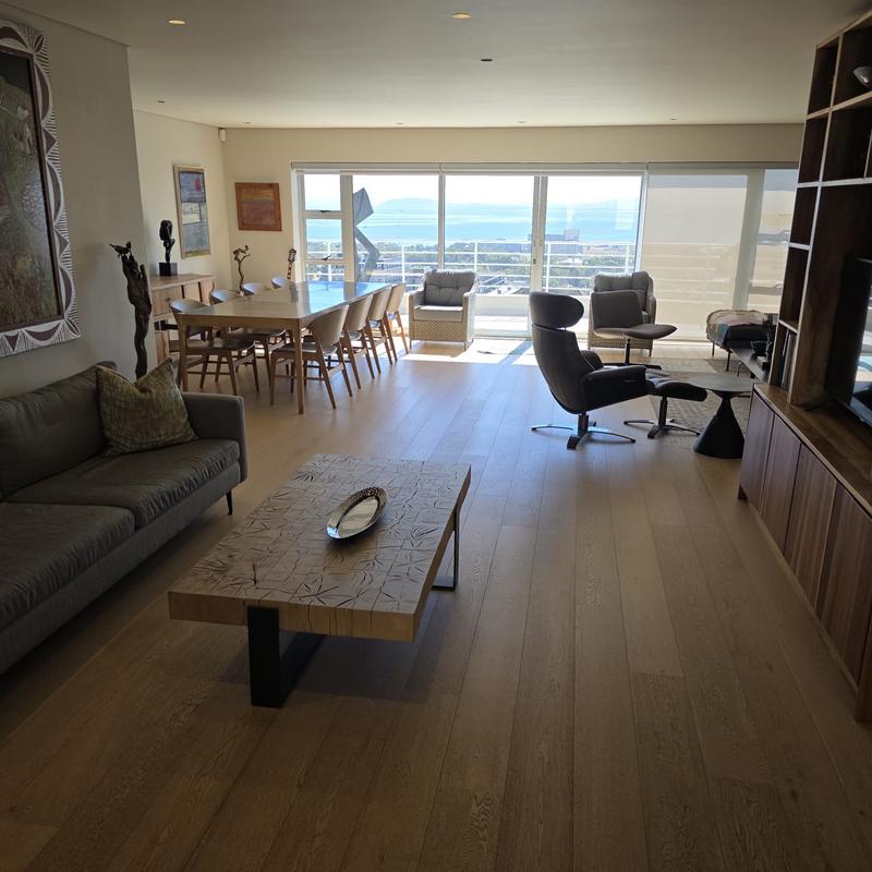 3 Bedroom Property for Sale in Green Point Western Cape